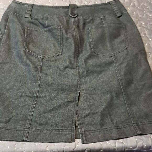 ELLE skirt size 12 - Picture 4 of 4